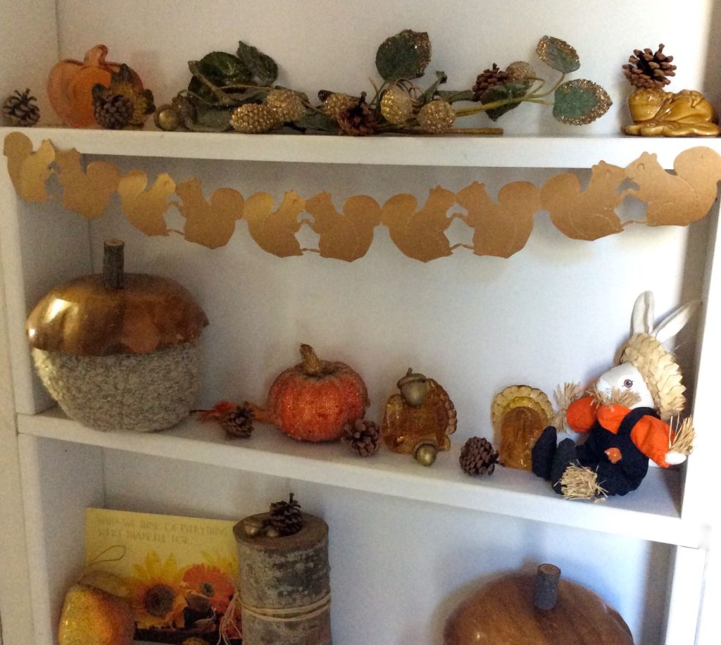 Easy Squirrel Garland to Decorate for Fall Fun - Cheap Eats and Thrifty ...